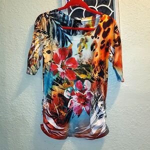 3/4 sleeve floral top